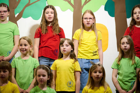 025_revija otroških zborov I.dan 26